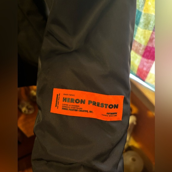 Brand New! Heron Preston Mens Reflective Jacket Size XL. RUNS BIG! - Picture 3 of 12